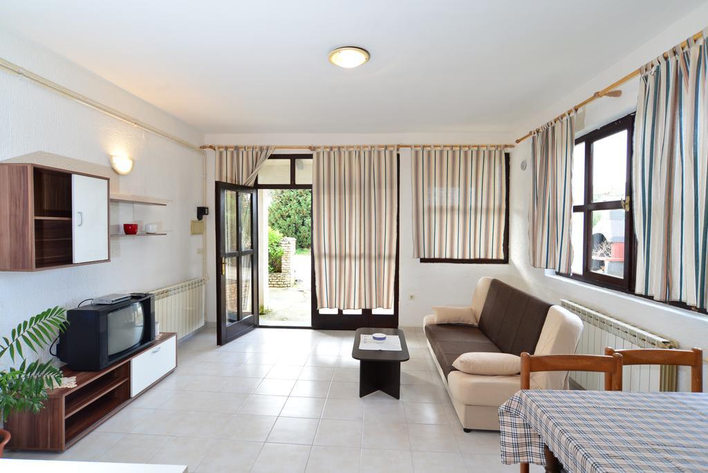 Apartments Elsa 534 Stinjan Ngoại thất bức ảnh